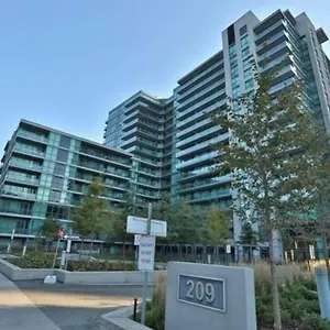 View W/parking! Apartment