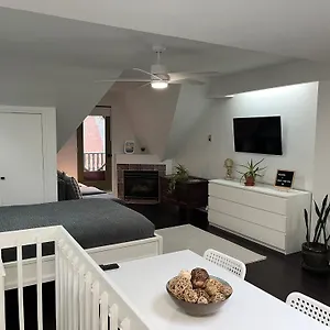 Bright, Private, Peaceful With Retail Conveniences Steps Away Apartment